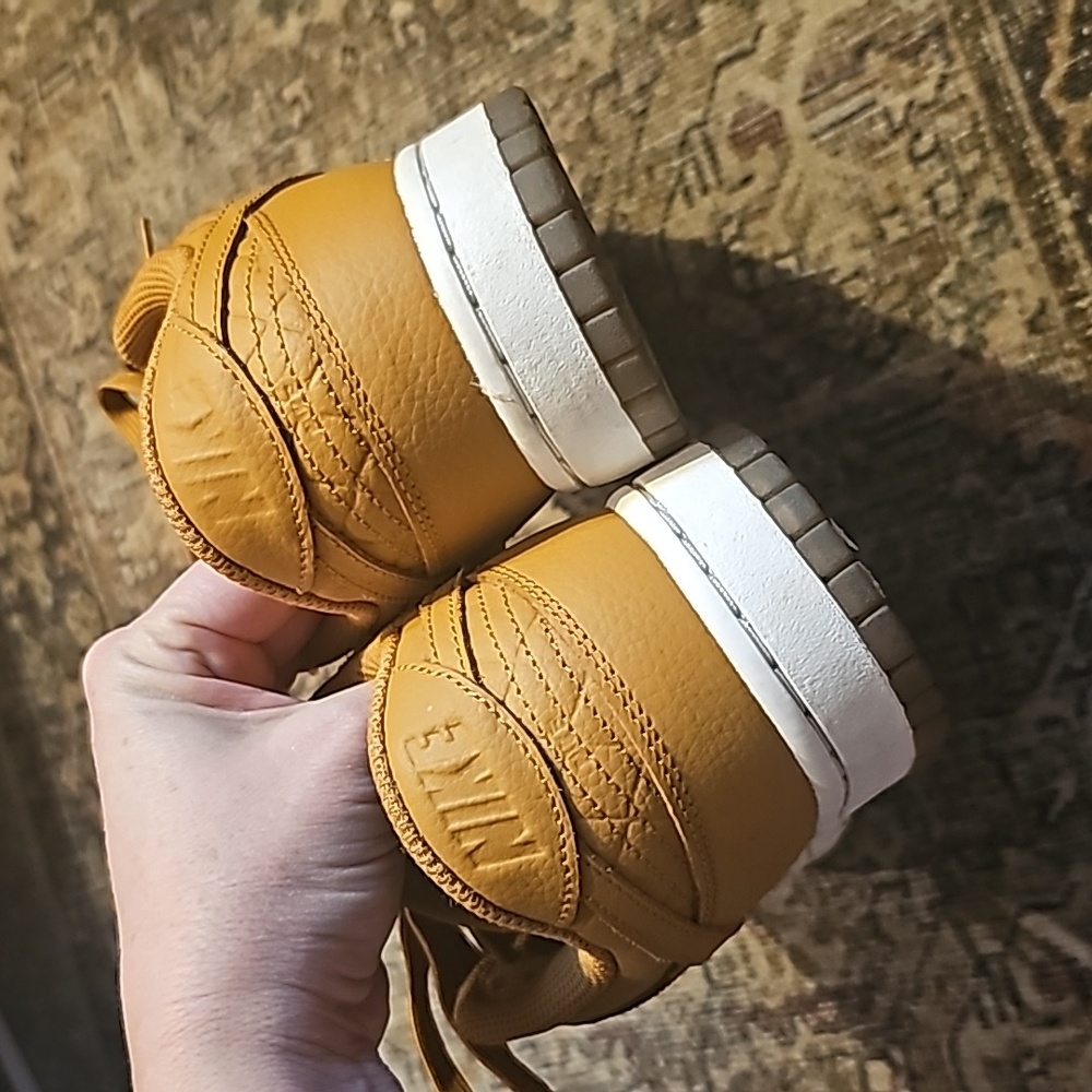 Nike Dunk Low Retro “Quilted Wheat” - Picture 4 of 8